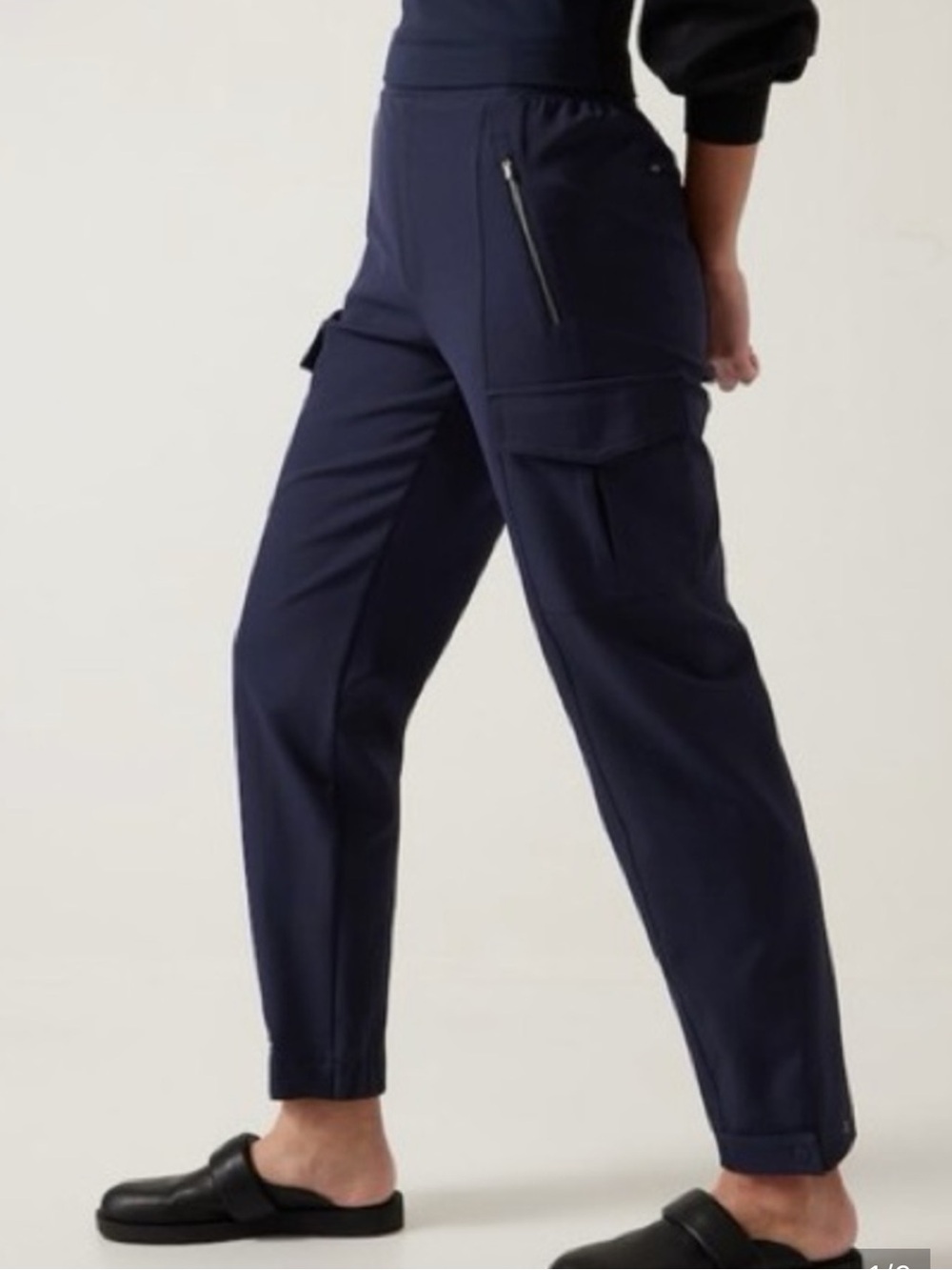 Athleta Endless High Rise Cargo Pants Jogger Navy Blue Women’s 12